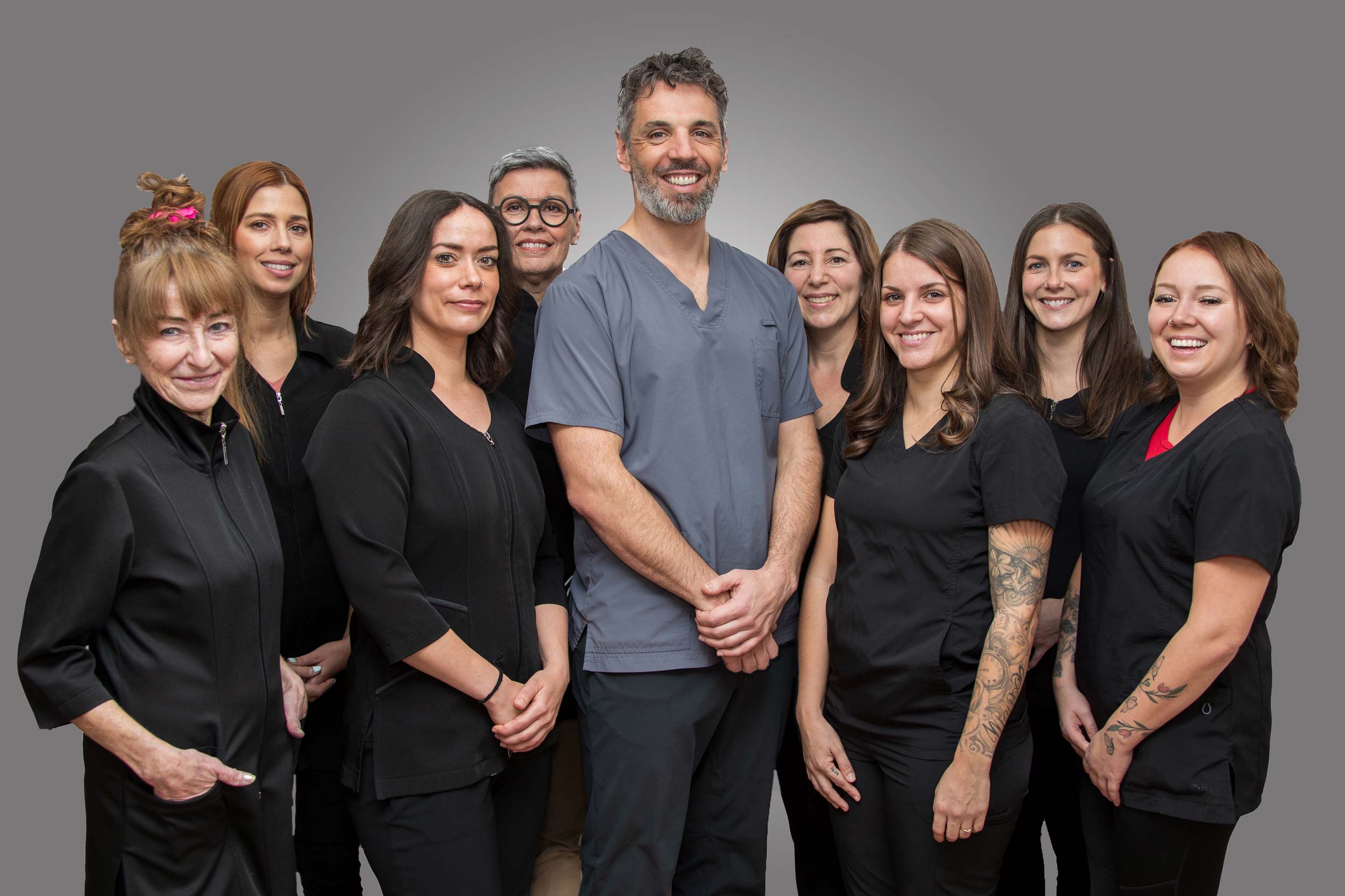 Équipe de dentistes et personnel de la Clinique dentaire Lefrançois à Québec.